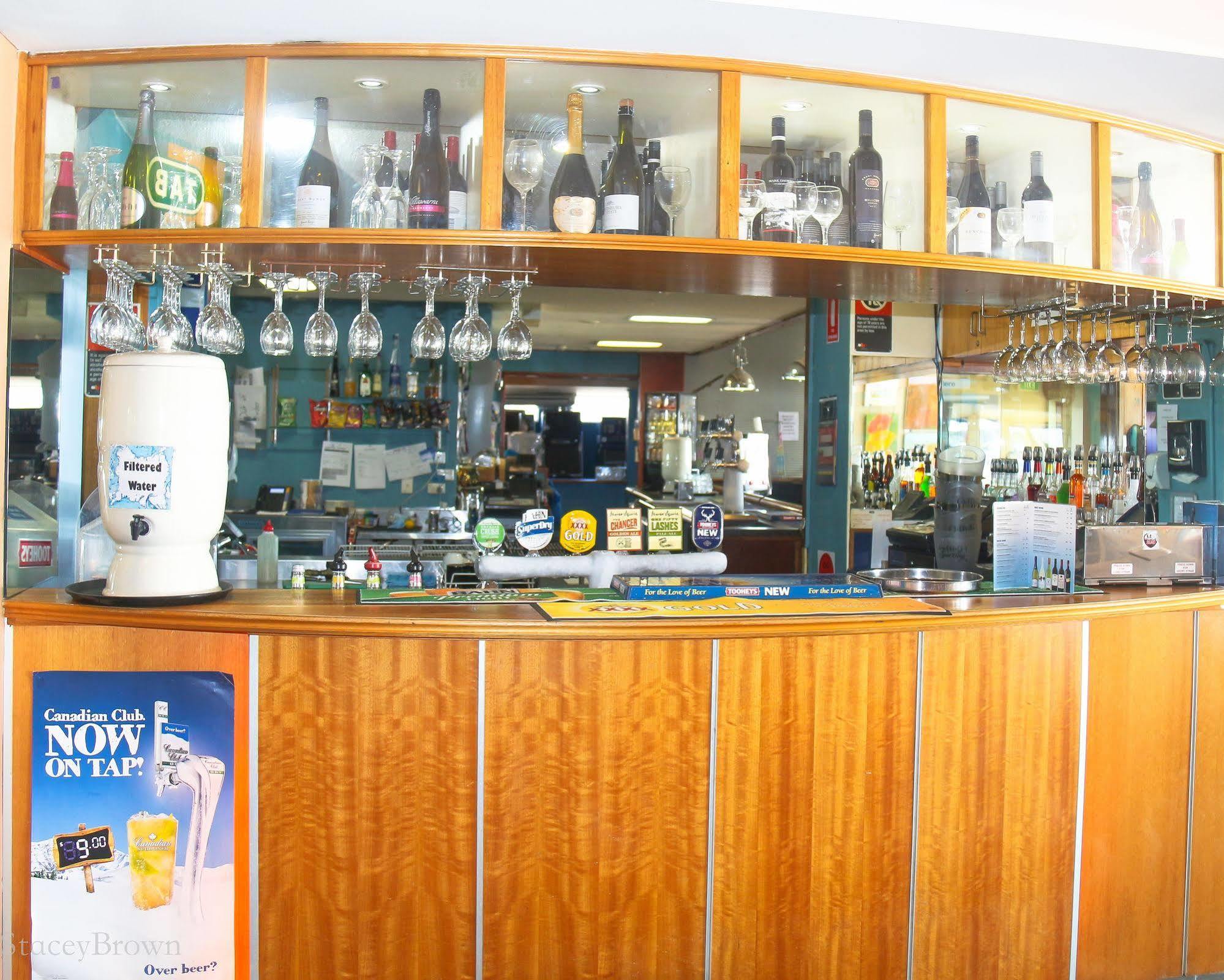 Tea Gardens Hotel Bagian luar foto